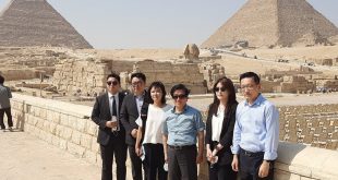 رئيس الجمعية الوطنية لكوريا الجنوبية يزور آثار سقارة و أهرامات الجيزة