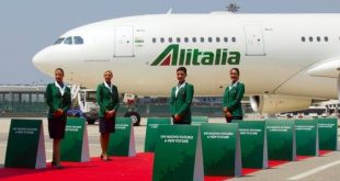آخر رحلة طيران لشركة أليتاليا تصل روما اليوم بعد قرار تصفيتها