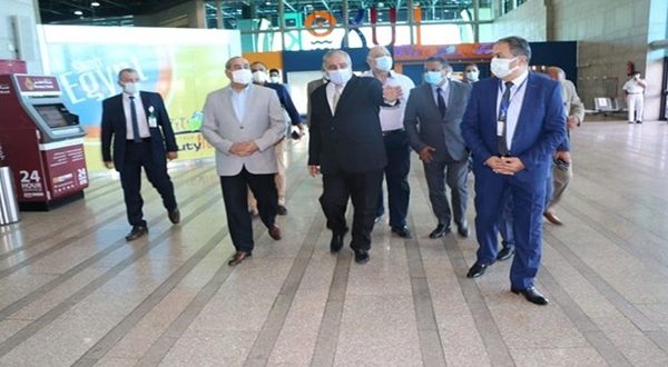 منار يتابع استعدادات مطار الأقصر لاستقبال حركة الطيران خلال الموسم الشتوى