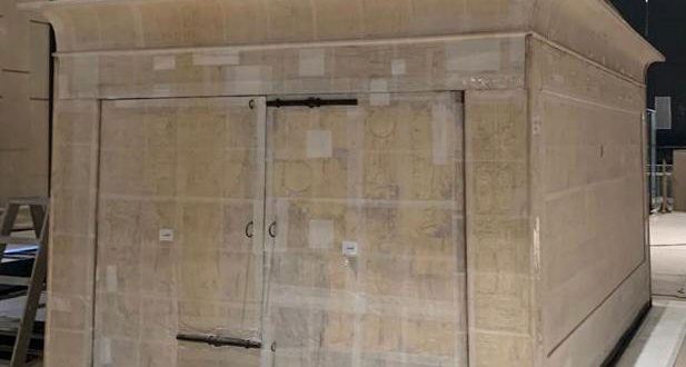 تفاصيل عملية نقل مقصورة الملك توت عنخ آمون الثانية وتركيبها بالمتحف الكبير