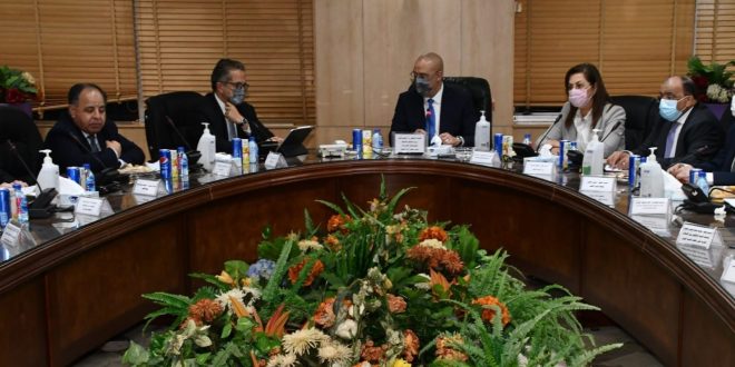 الجزار يترأس أول اجتماع لمجلس إدارة هيئة التنمية السياحية بحضور العناني