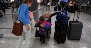 CNN تكشف 8 نصائح للحفاظ على سلامتك وعائلتك وتقليل التوتر أثناء السفر