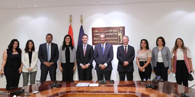 طلعت يبحث مع "طلبات" خطط التوسع وزيادة أعداد العاملين بها فى مصر