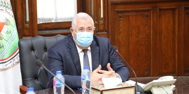 السيد القصير وزير الزراعة واستصلاح الاراضي