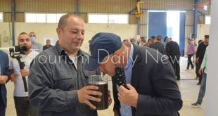 السفير الاسترالي يزور المناطق الأثرية بأخميم ومقابر الحواويش الأثرية