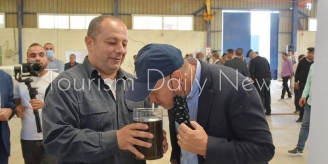 السفير الاسترالي يزور المناطق الأثرية بأخميم ومقابر الحواويش الأثرية