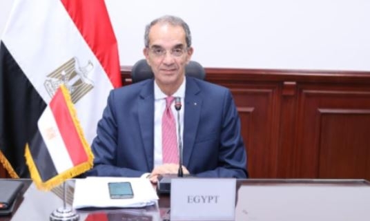 نيابة عن الرئيس .. طلعت يشارك فى الاجتماع مجلس إدارة مبادرة أفريقيا الذكية