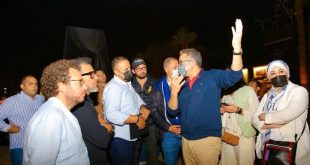 العناني علي قدمية حتي الفجر يتابع فاعليات افتتاح طرق الكباش بالأقصر