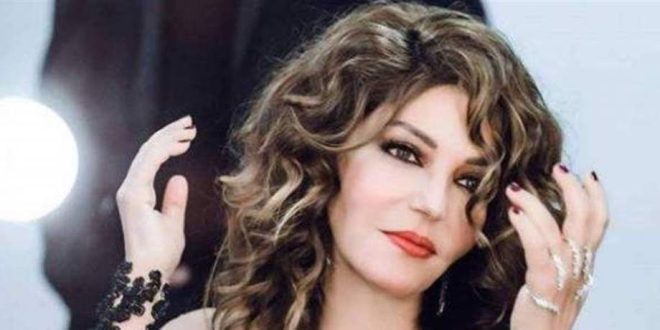 الفنانة سميرة سعيد