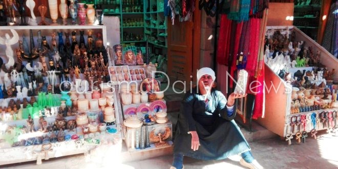 أصحاب البازارات بالأقصر : عشمنا كبير في رواج السوق خلال حفل طريق الكباش