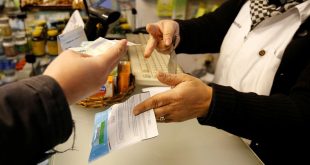 بدلا من السوق السوداء .. أوروجواى توافق على بيع الحشيش للسياح بالصيدليات !