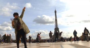 أوميكرون يوجه ضربة جديدة لصناعة السفر العالمية