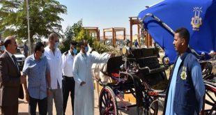 محافظ أسوان يحذر سائقى الحنطور .. زي موحد وحسن معاملة الضيوف والنظافة