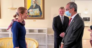 طلعت يلتقى رئيسة وزراء إستونيا للاطلاع على تجربتها في الحكومة الالكترونية