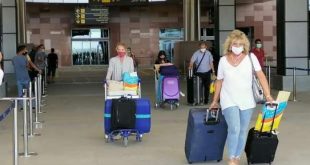 الغردقة تستقبل 11 ألف سائح و86 رحلة طيران.. والفنادق ترفع شعار كاملة العدد