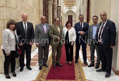 المصرى : مشروع قانون المنشآت السياحية والفندقية يحقق مطالب وآمال السياحيين