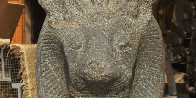 اكتشافات أثرية جديدة بمشروع ترميم تمثالي ممنون ومعبد الملك أمنحنب الثالث