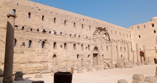 الآثار : السور الخارجي للدير الأبيض بسوهاج مستقرة بعد سقوط جزء من الجدار