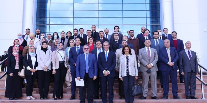 طلعت يعلن مشروعات مركز الابتكار فى الذكاء الاصطناعى وتحليل البيانات الضخمة