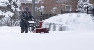 فوضى بالنقل وانقطاع الكهرباء .. عواصف تضرب أمريكا وتلغي آلاف رحلات الطيران