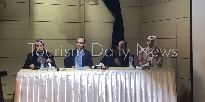 النائب محمد عبدالعزيز في ندوة « لحقوق الإنسان » بالأكاديمية العربية