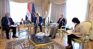 طلعت يبحث مع سفير أرمينيا التعاون فى الاتصالات وتكنولوجيا المعلومات