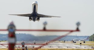 أعلى نسبة إلغاء رحلات طيران على الإطلاق أوميكرون يوقف 4731 طائرة بيوم واحد