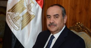 الطيار محمد منار وزير الطيران المدنى