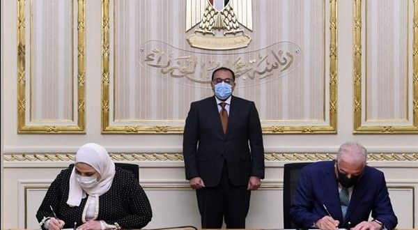 رئيس الوزراء يشهد توقيع بروتوكول إنشاء قرية التراث البدوي بشرم الشيخ