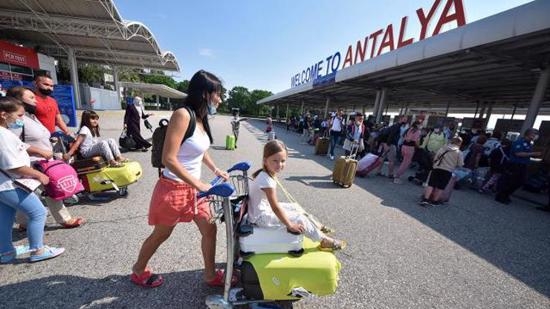 زيادة كبيرة في أعداد السياح إلي أنطاليا 139 ألف زائر في شهر