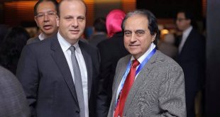 عادل المصري رئيس مجلس إدارة غرفة المنشآت السياحية والسيد الأستاذ. برج تومسايان رئيس فرع الغرفة بالإسكندرية