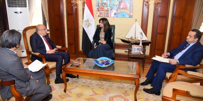 وزيرة الهجرة تبحث تبادل الخبرات في ملف المهاجرين مع سفير الفلبين بالقاهرة