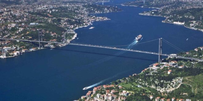 تركيا ترفض مطالب أوكرانيا بإغلاق مضيقي البوسفور والدردنيل على البحر الأسود