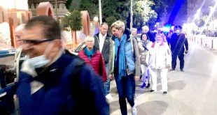 سوهاج تستقبل 52 سائحاً أجنبياً لزيارة المناطق السياحية والأثرية