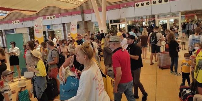 السياحة تلزم فنادق 3نجوم باستقبال السياح الاوكران و3وجبات ومشروبات خفيفة