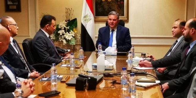 وفد من قيادات سوق المال العراقي يبحث التبادل الاستثمارى مع مصر
