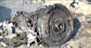 فريق عمل صيني في موقع حادث تحطم طائرة الركاب بمنطقة قوانغشى