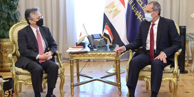 عمرو طلعت يبحث جذب استثمارات يابانية لقطاع الاتصالات وتكنولوجيا المعلومات
