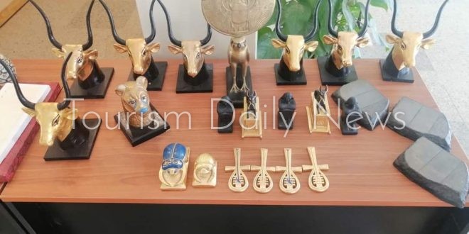 مقتنيات معرض الكرنك