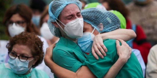 26 ألف حالة وفاة و10 ملايين إصابة بكورونا في أسبوع وتراجع ملحوظ
