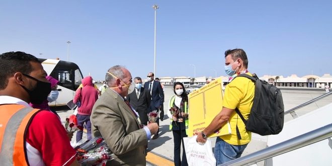 عودة السياحة الفرنسية لمرسى علم .. المطار يستقبل 98 رحلة طيران بزيادة 5 طائرات