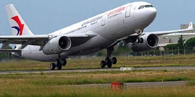 شركة طيران شرق ​الصين​ تستأنف تشغيل طائراتها من طراز ​بوينج 737-800