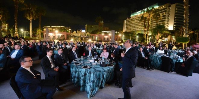 انشاء سلسلة مطاعم بساحة متحف التحرير .. وادارة للنفل النظيف بشرم الشيخ