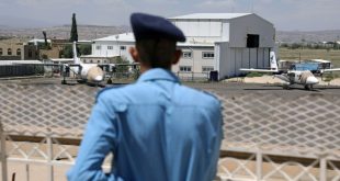 تعثر تشغيل أول رحلة طيران تجارية من مطار صنعاء الدولي بسبب محاولات التهريب