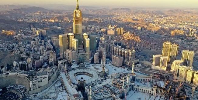 ضوابط الحج السياحي تنتصر للشركات وتبعد المصريين 3 ألاف متر عن الحرم بمكة