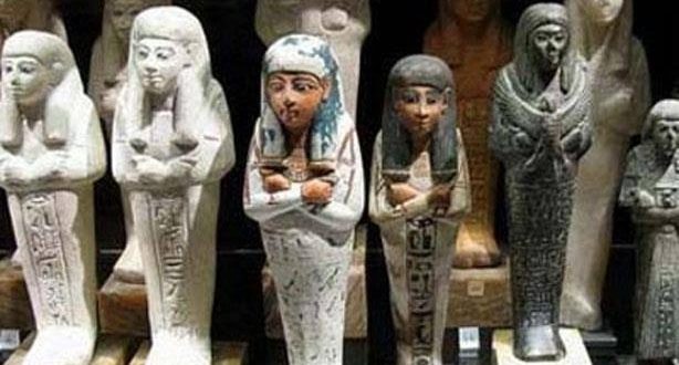 نيابة نيويورك تضع يدها على 5 قطع أثرية مصرية مسروقة في متحف متروبوليتان