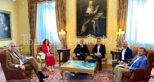 العناني يستهل زيارته للعاصمة الإيطالية بلقاء رئيس اتحاد شركات السياحة