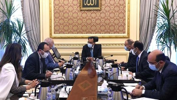 مدبولي يتابع موقف المشروعات الاستثمارية بمنطقة قناة السويس الاقتصادية