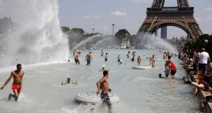 تحذير بريطاني من درجات حرارة قصوى تجتاح أوروبا وانتعاش في حركة الطيران