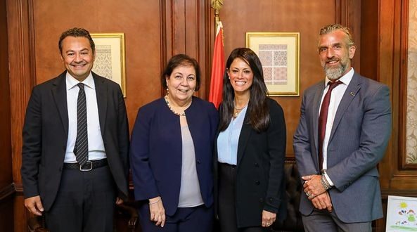 المشاطـ تلتقي مديرة اليونيسيف في الشرق الأوسط لبحث برنامج مصر 2023-2027